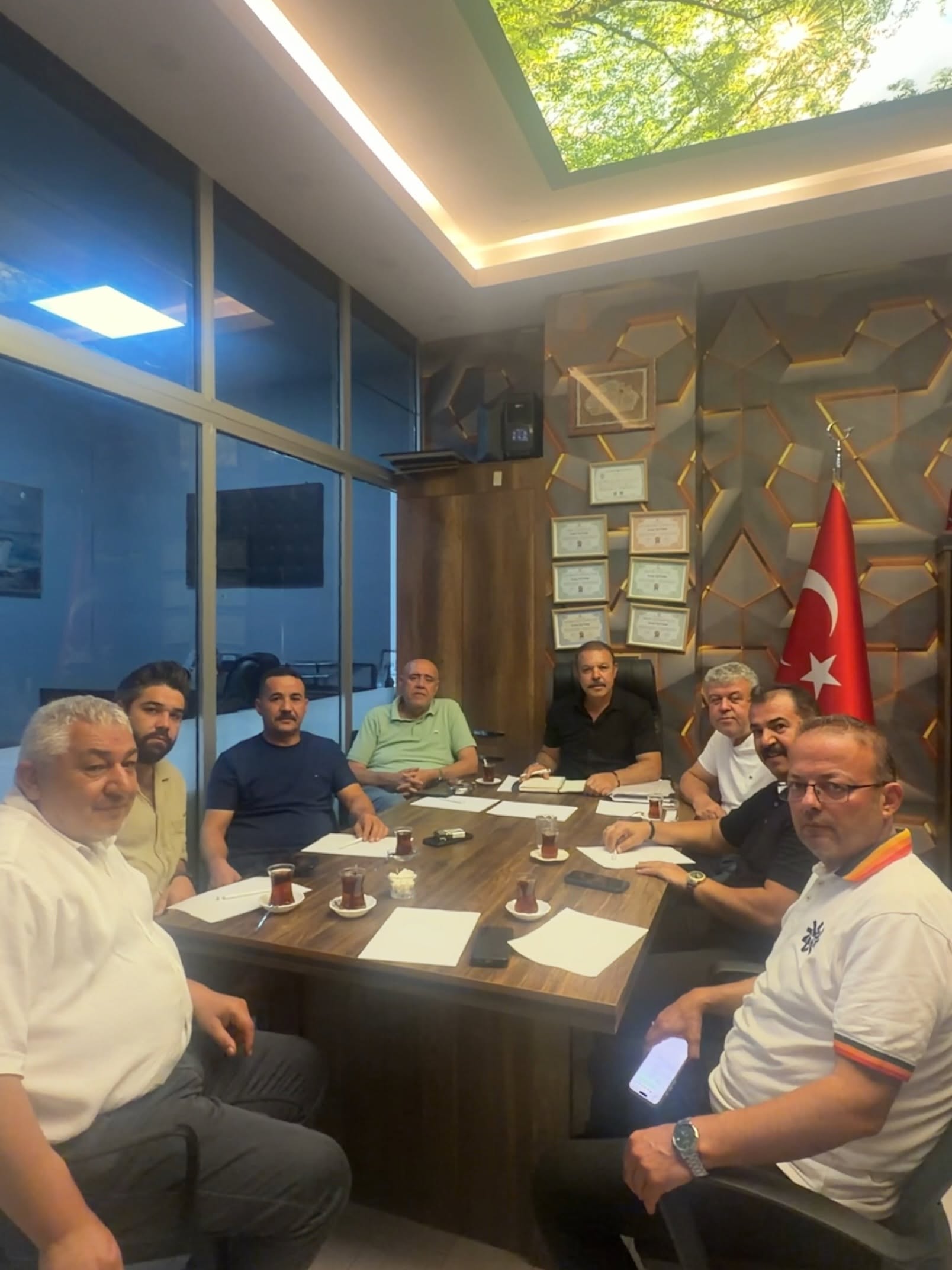 YOSİAD Yönetim Kurulu Gelecek Vizyonunu ve Yeni Projelerini Masaya Yatırdı